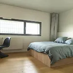 Beautiful Designer Appt With Terrace On The Seine